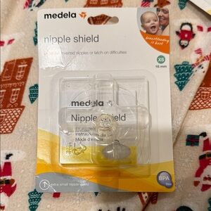 Medela Nipple Shield XS - Clear and Yellow
